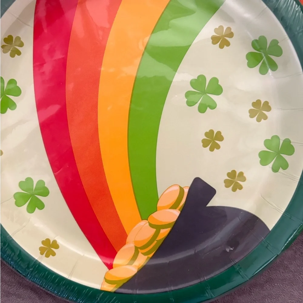 Green and Red Disposable Tableware Party Supplies
